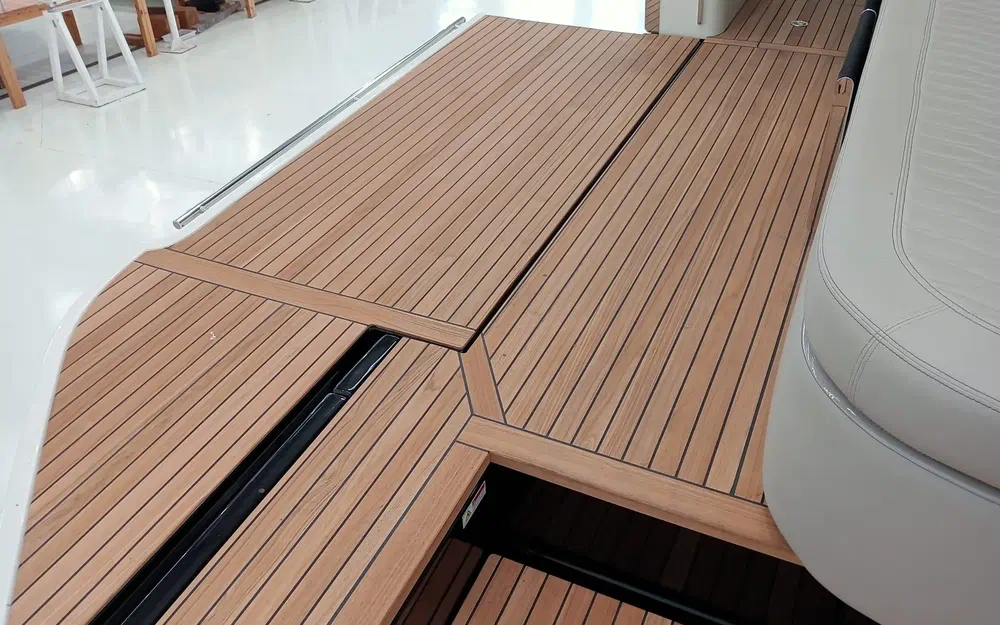 slider 15 Cranchi A46 Luxury Tender