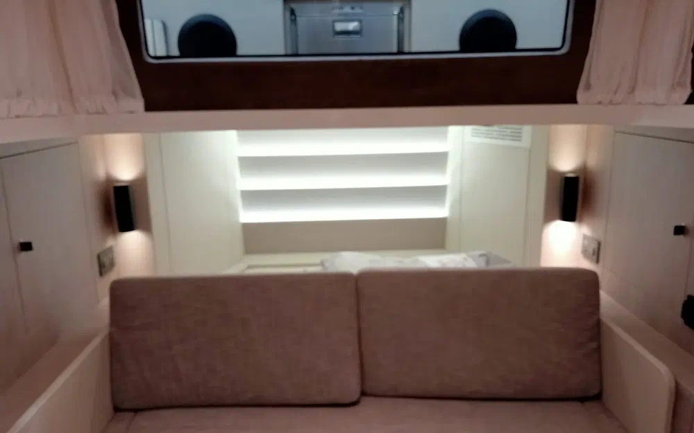 slider 20 Cranchi A46 Luxury Tender