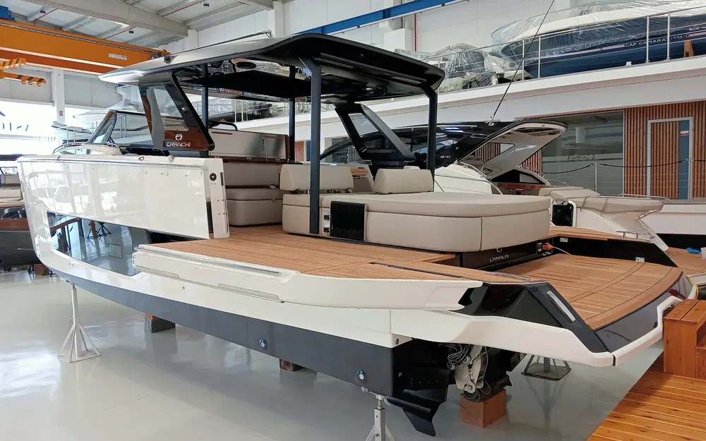 slider 3 Cranchi A46 Luxury Tender