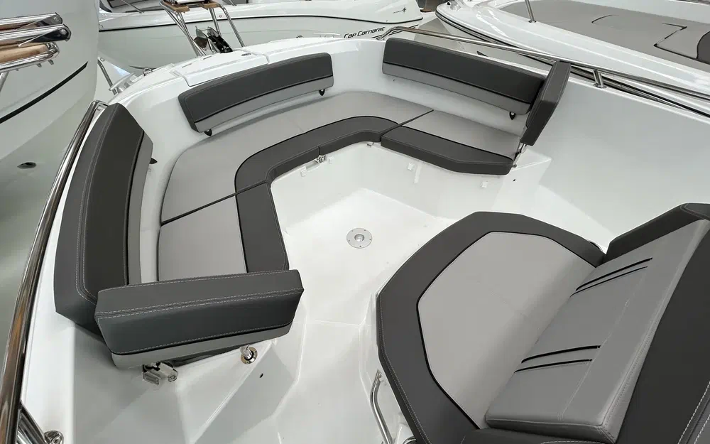 slider 4 Jeanneau Cap Camarat 7.5 CC Serie 3