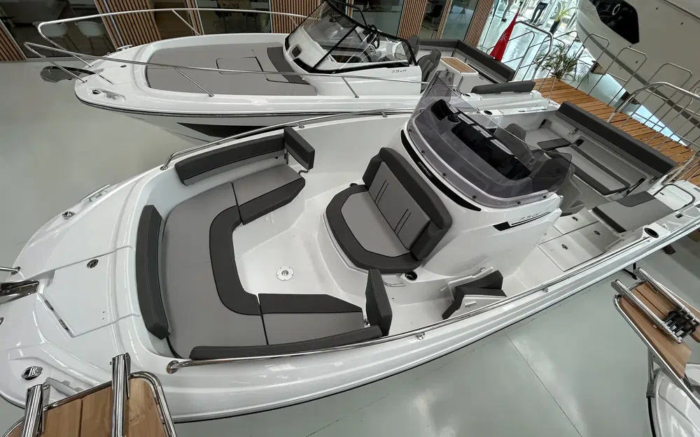 slider 6 Jeanneau Cap Camarat 7.5 CC Serie 3