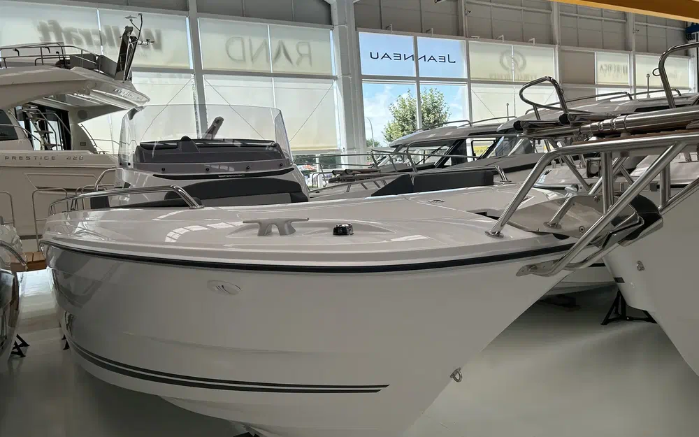 slider 8 Jeanneau Cap Camarat 7.5 CC Serie 3