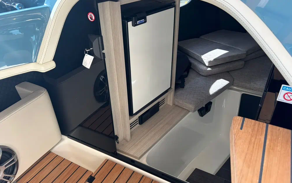 slider 20 Cranchi E 26 Classic