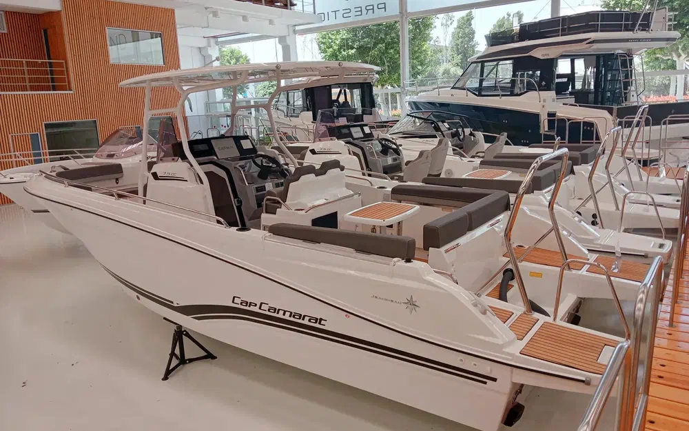 slider 1 Jeanneau Cap Camarat 7.5 CC Serie 3