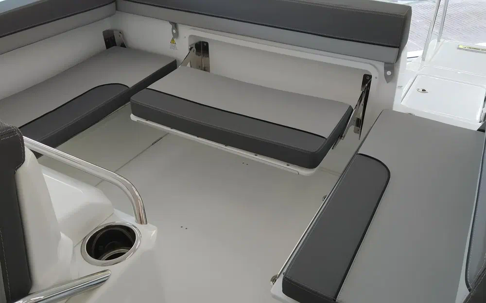 slider 6 Jeanneau Cap Camarat 7.5 CC Serie 3