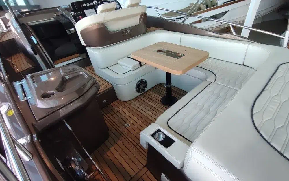 slider 13 Cranchi Endurance 30