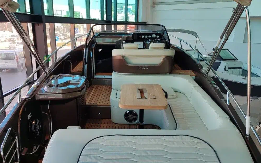 slider 15 Cranchi Endurance 30