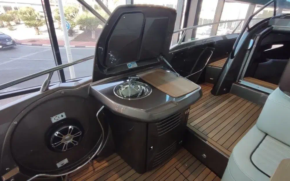 slider 18 Cranchi Endurance 30