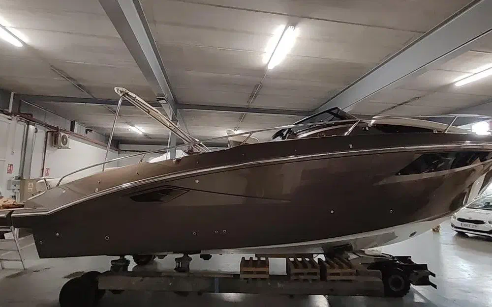 slider 2 Cranchi Endurance 30