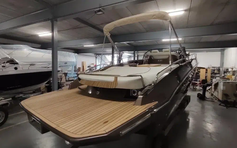 slider 3 Cranchi Endurance 30