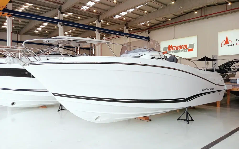 slider 0 Jeanneau Cap Camarat 9.0 CC