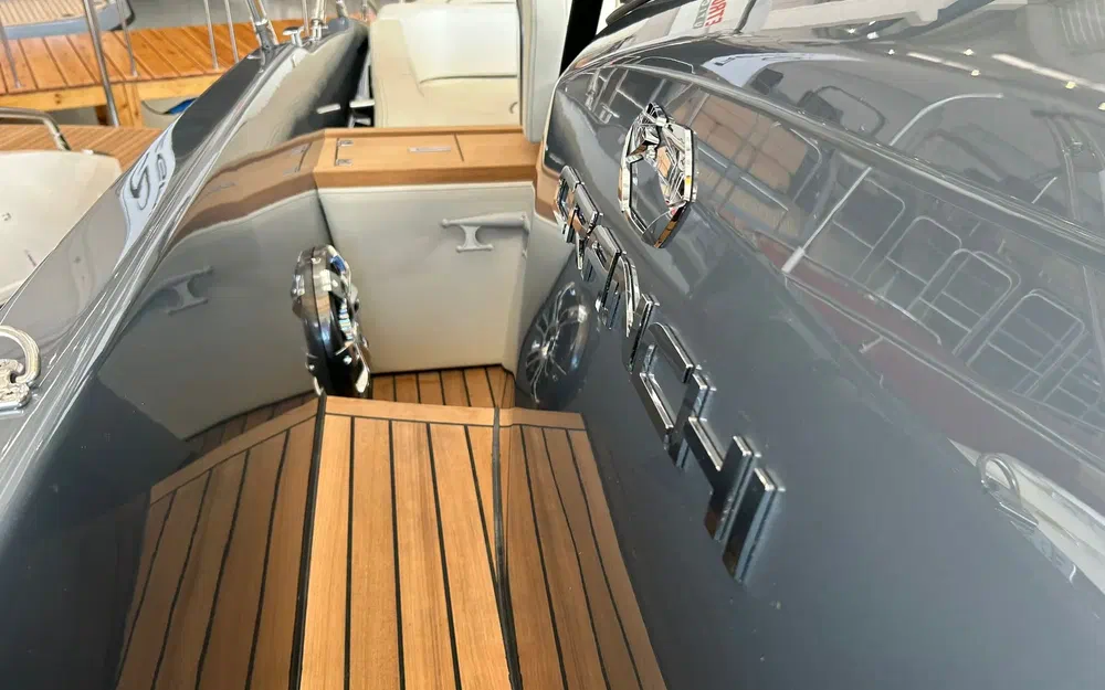 slider 15 Cranchi Endurance 30