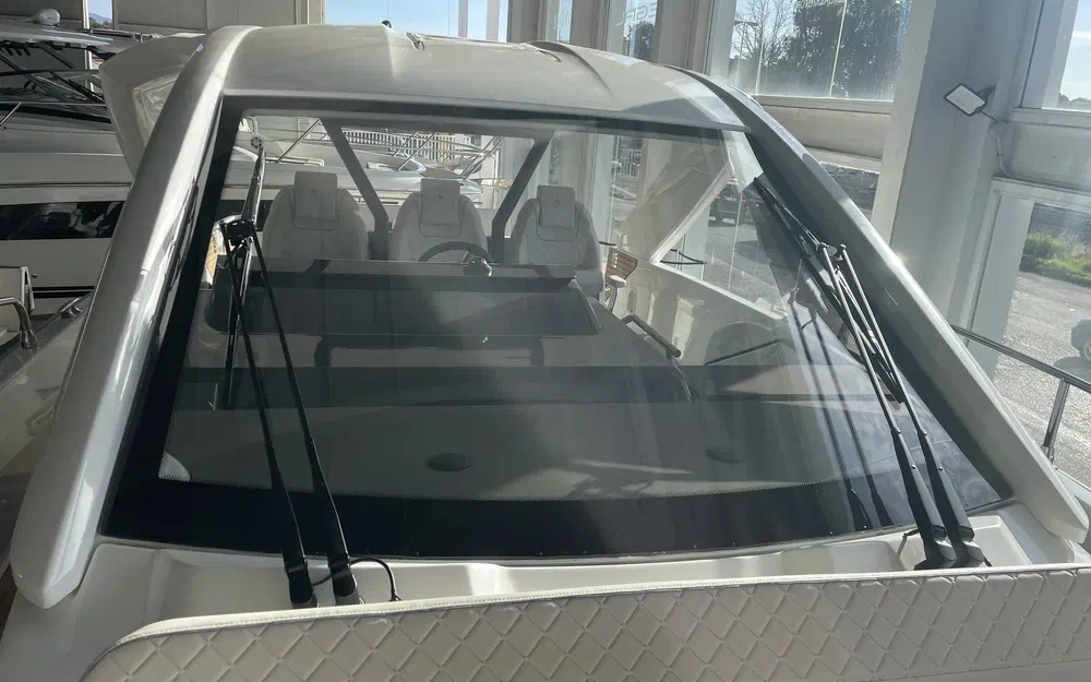 slider 10 Jeanneau DB 37