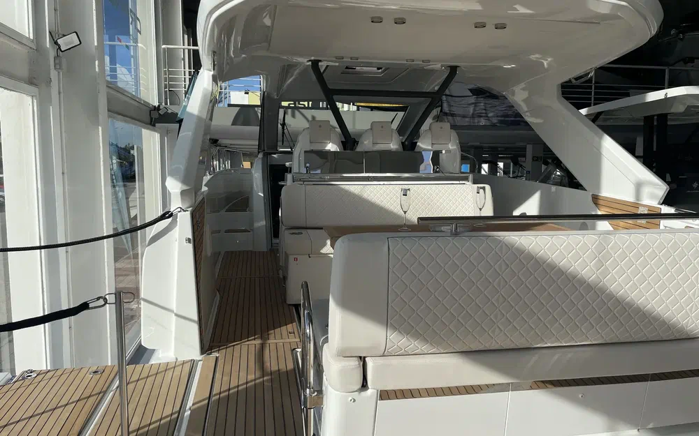 slider 3 Jeanneau DB 37