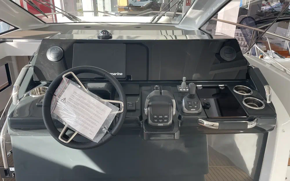 slider 7 Jeanneau DB 37