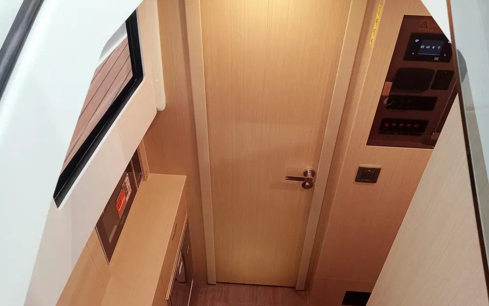 slider 10 Jeanneau DB 37