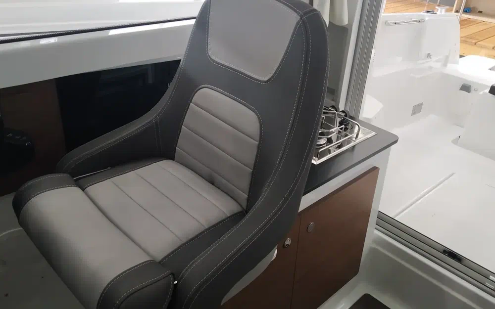 slider 10 Jeanneau Merry Fisher 695 Serie 2