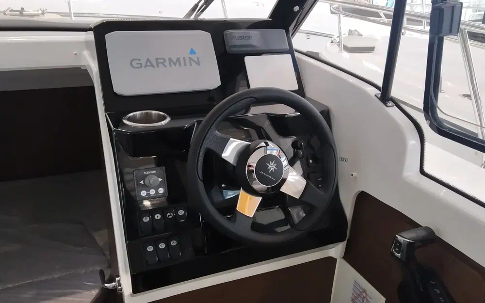 slider 5 Jeanneau Merry Fisher 695 Serie 2