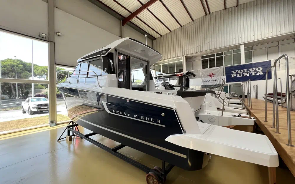 slider 3 Jeanneau Merry Fisher 695 Serie 2