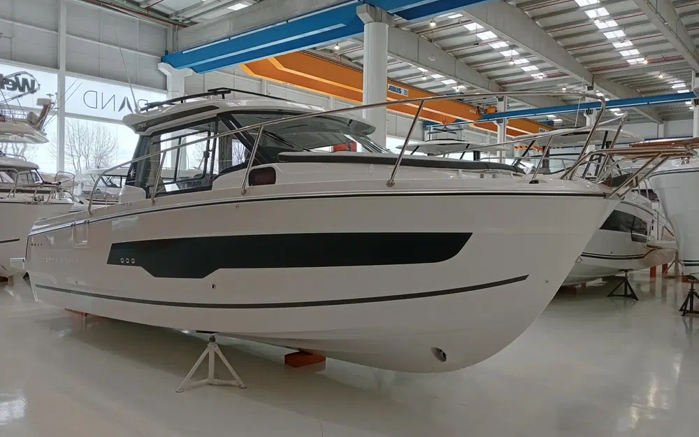slider 1 Jeanneau Merry Fisher 795 Serie 2