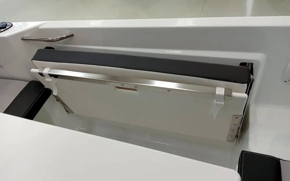slider 4 Jeanneau Merry Fisher 795 Serie 2