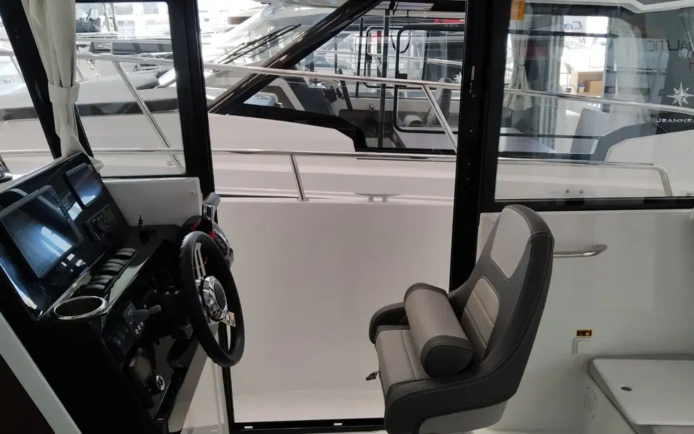 slider 10 Jeanneau MERRY FISHER 795 SPORT SERIE 2