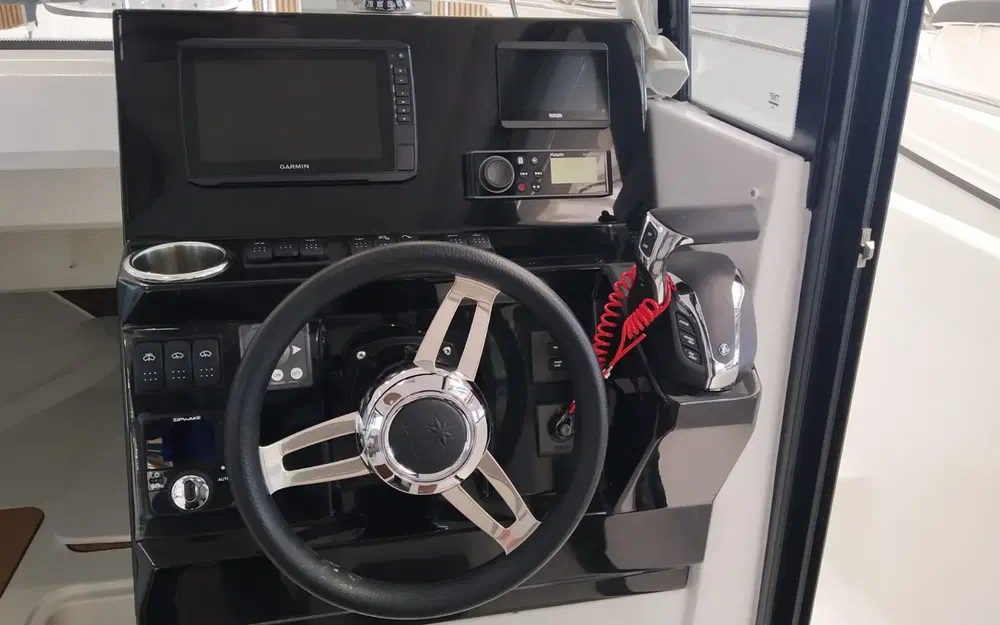 slider 13 Jeanneau MERRY FISHER 795 SPORT SERIE 2