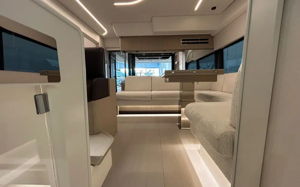 slider 12 Prestige Yachts F4.9