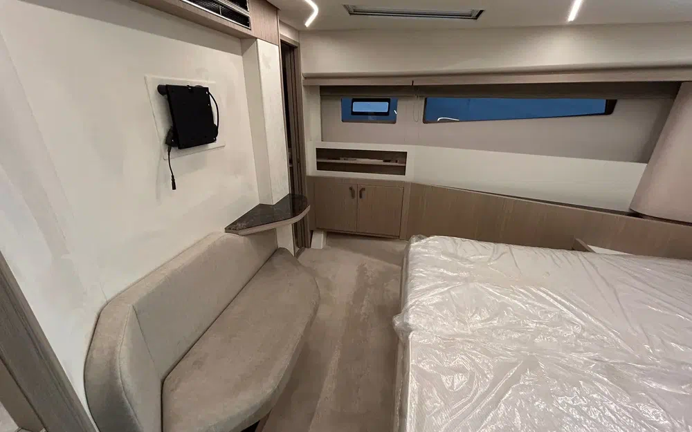 slider 28 Prestige Yachts F4.9