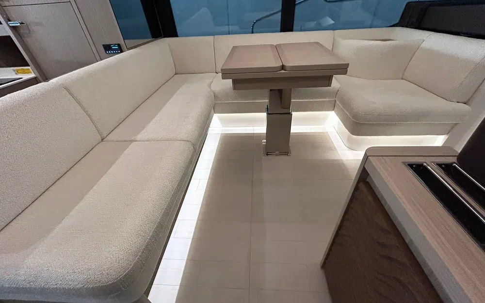 slider 34 Prestige Yachts F4.9