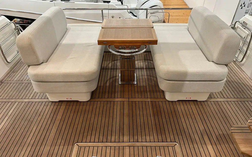 slider 46 Prestige Yachts F4.9