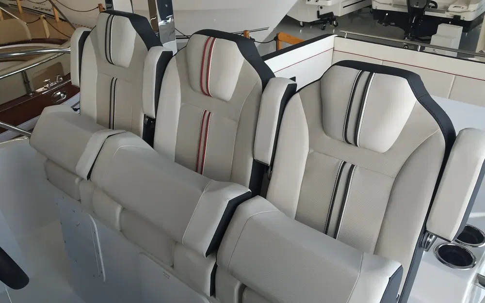 slider 10 Jeanneau Cap Camarat 10.5 WA