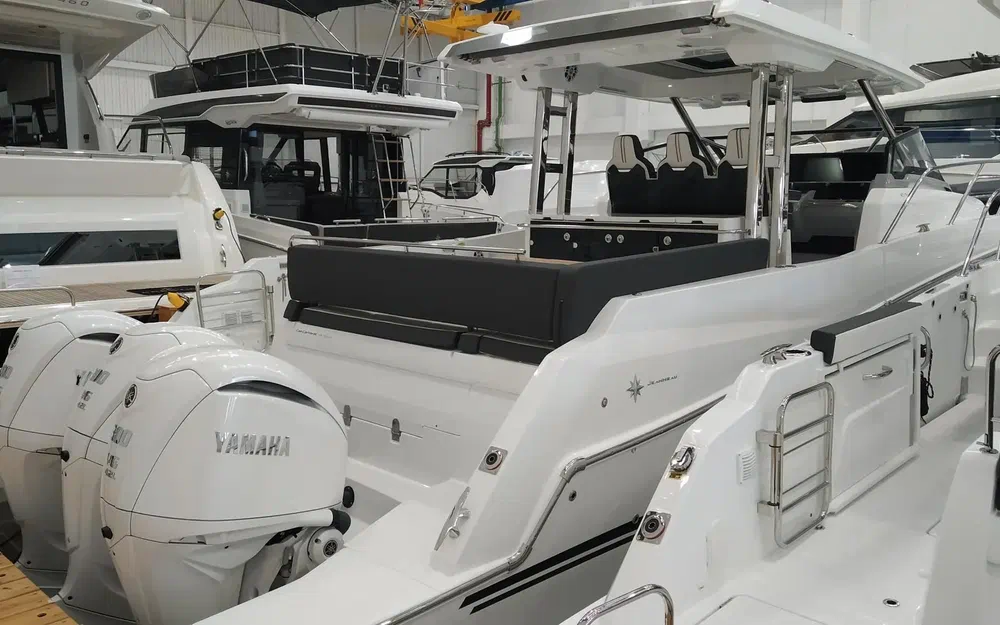 slider 2 Jeanneau Cap Camarat 12.5 WA