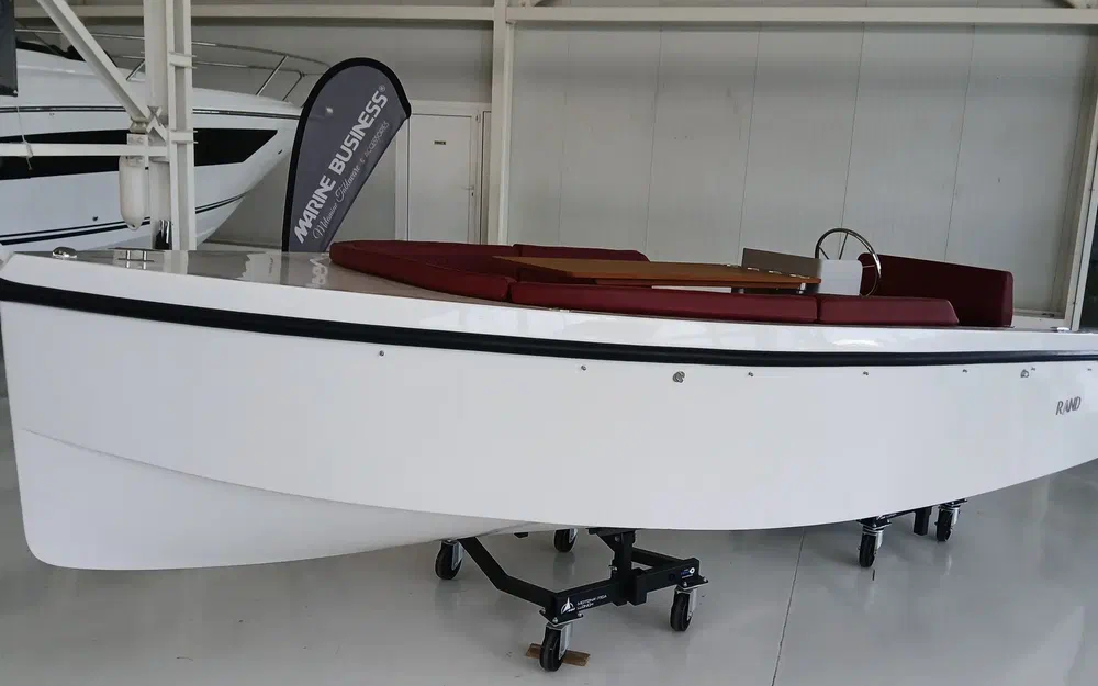 slider 0 Rand Boats Picnic 18