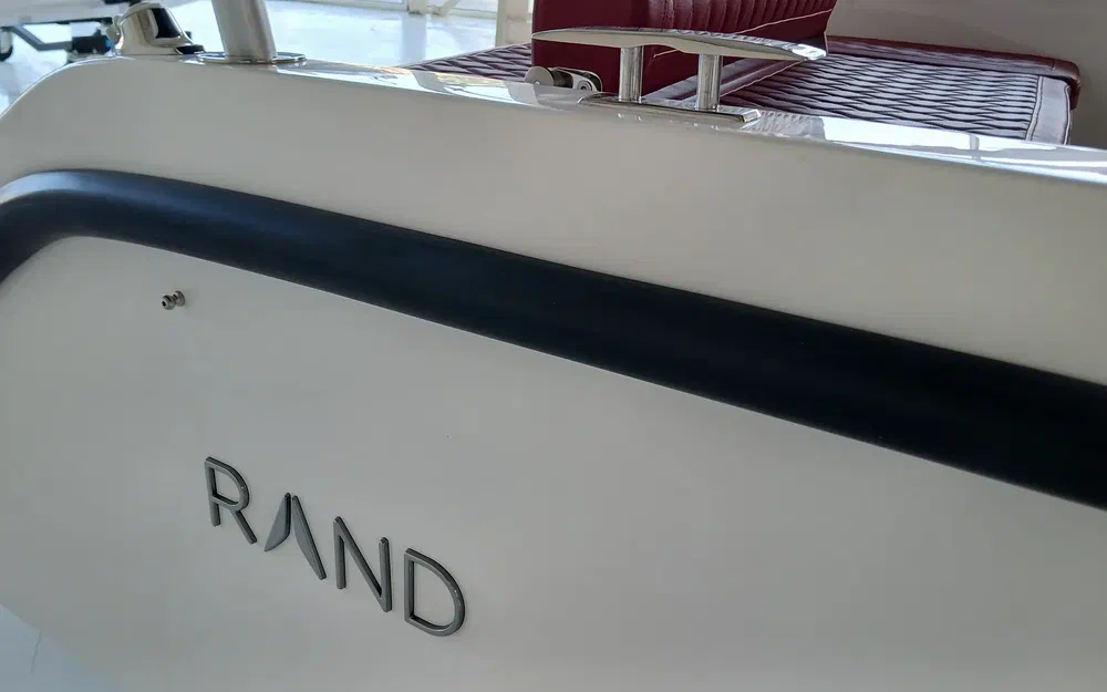 slider 12 Rand Boats Picnic 18