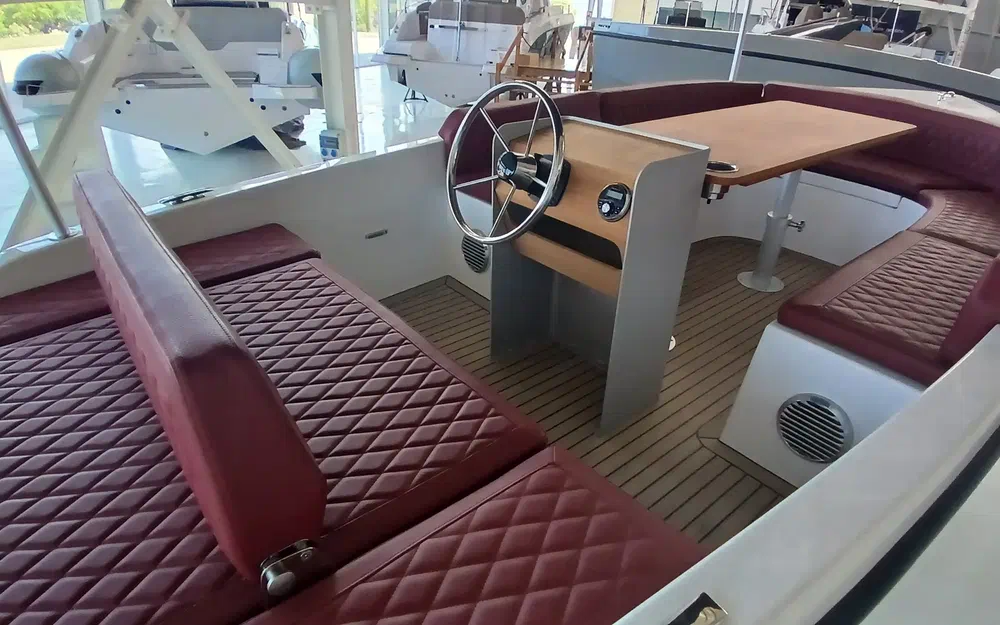 slider 16 Rand Boats Picnic 18