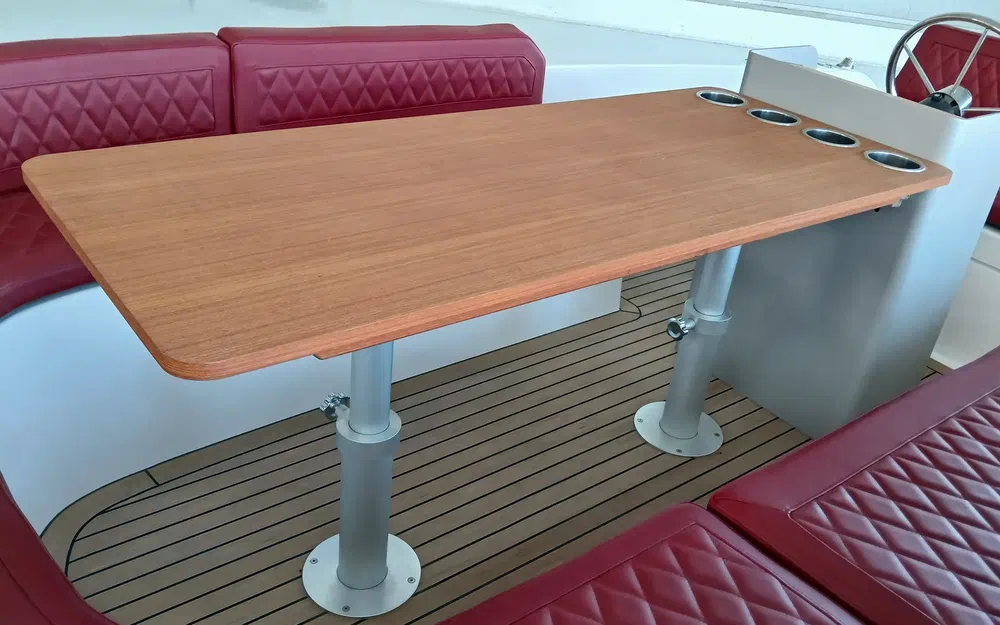 slider 19 Rand Boats Picnic 18