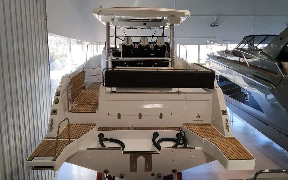 slider 2 Jeanneau Cap Camarat 12.5 WA
