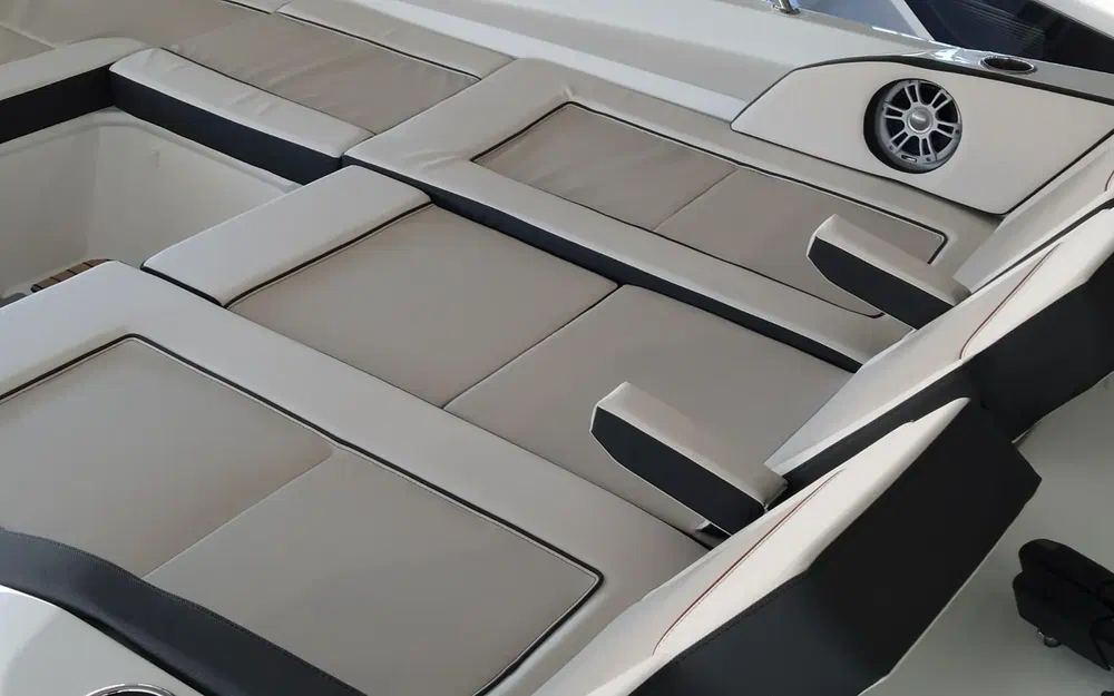 slider 31 Jeanneau Cap Camarat 12.5 WA