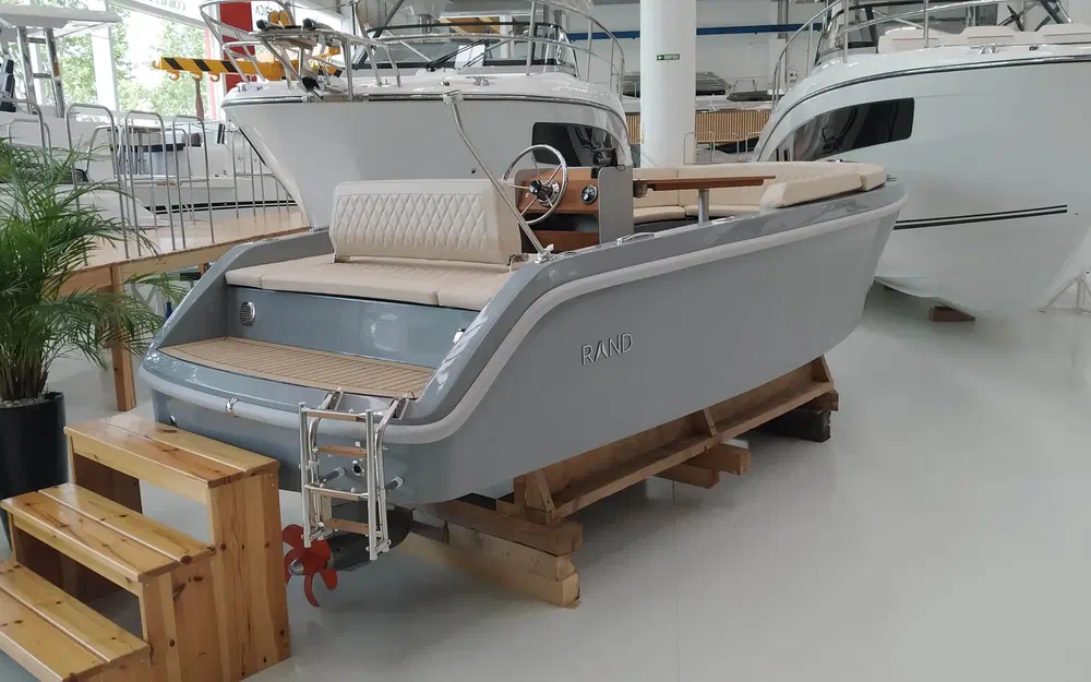 slider 2 Rand Boats Picnic 18