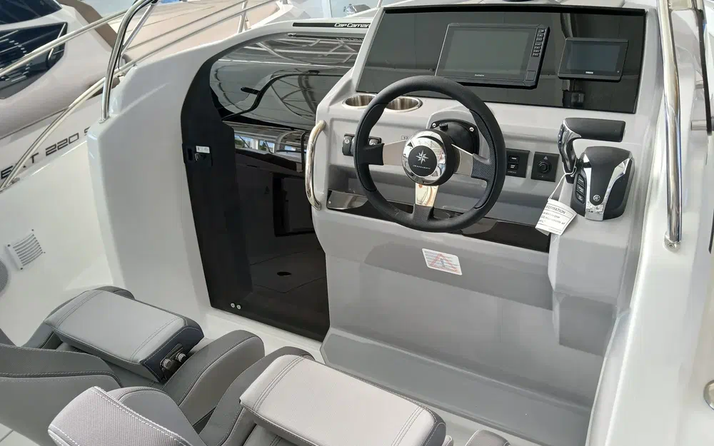 slider 3 Jeanneau Cap Camarat 6.5 WA Serie 3