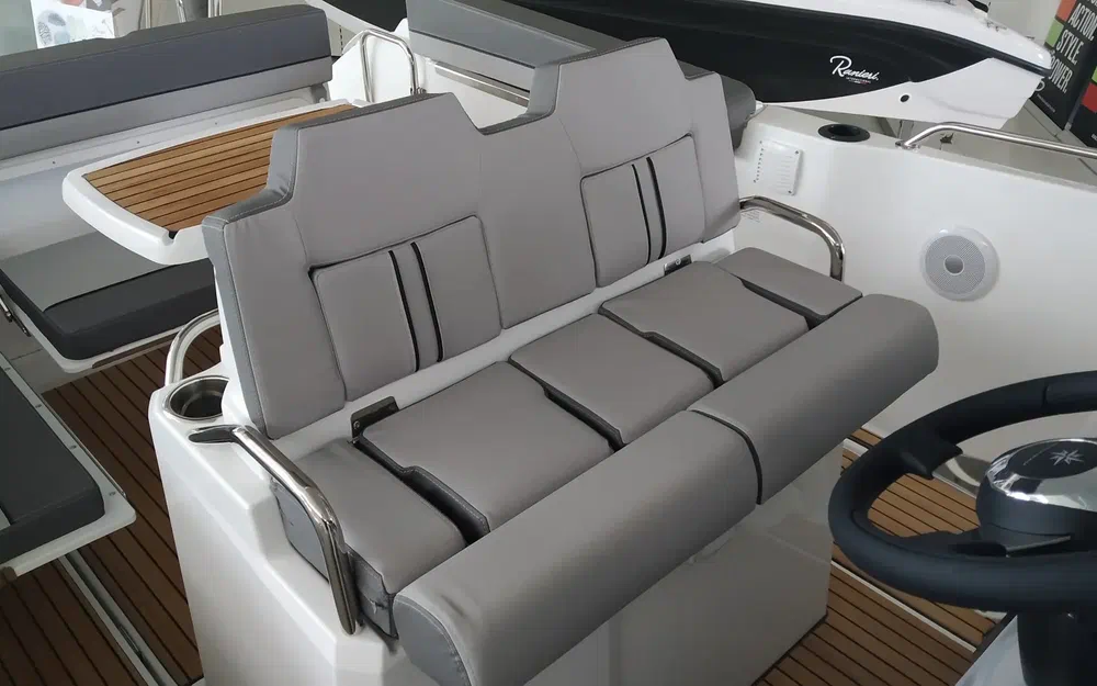 slider 9 Jeanneau Cap Camarat 7.5 CC Serie 3