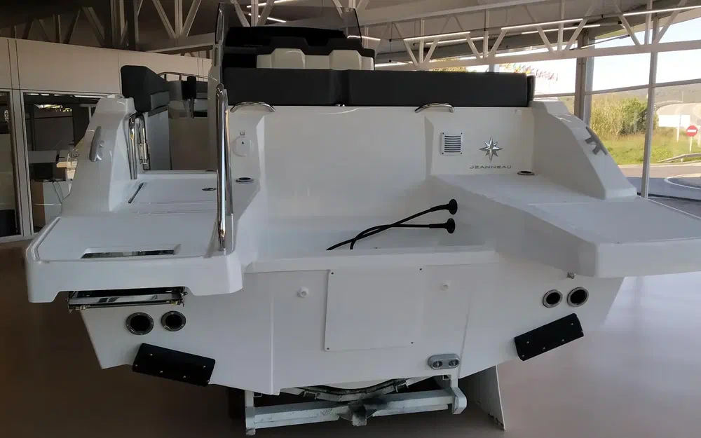 slider 4 Jeanneau Cap Camarat 7.5 CC Serie 3