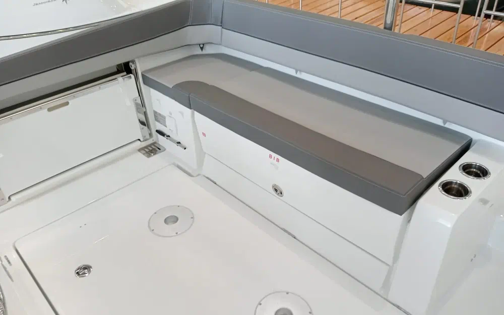 slider 3 Jeanneau Cap Camarat 9.0 CC