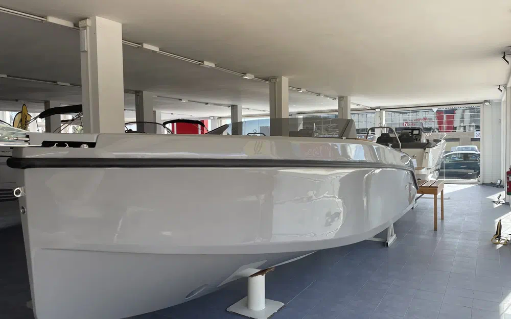 slider 9 Rand Boats Spirit 25