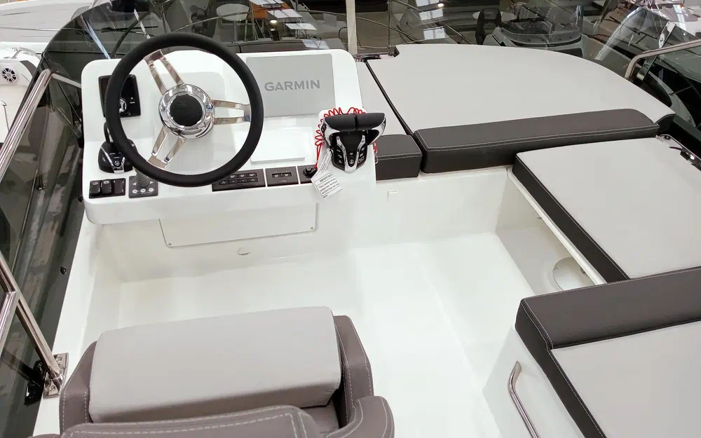 slider 5 Jeanneau Merry Fisher 1095