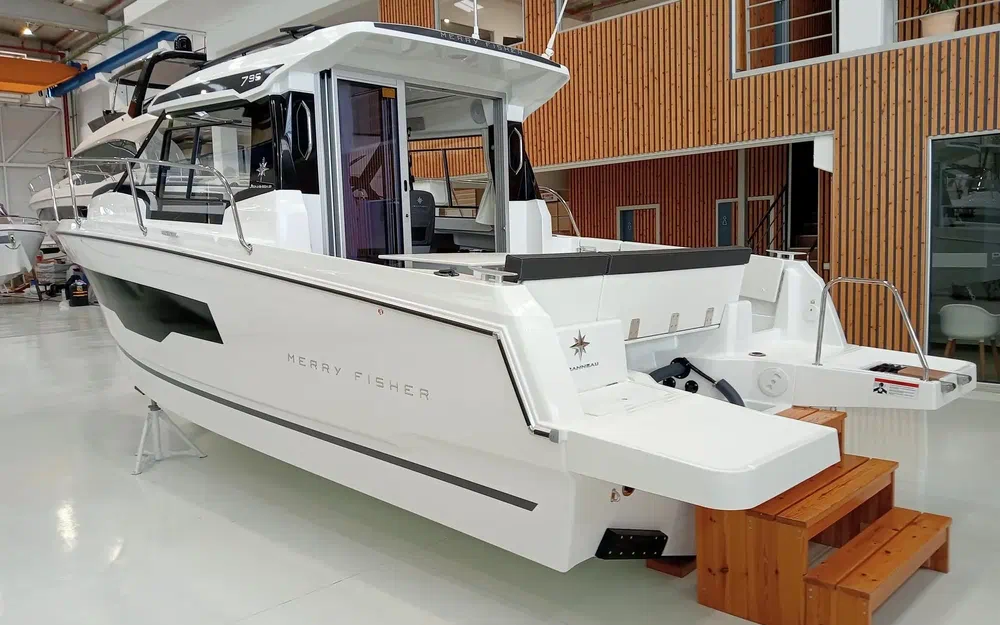 slider 18 Jeanneau Merry Fisher 795