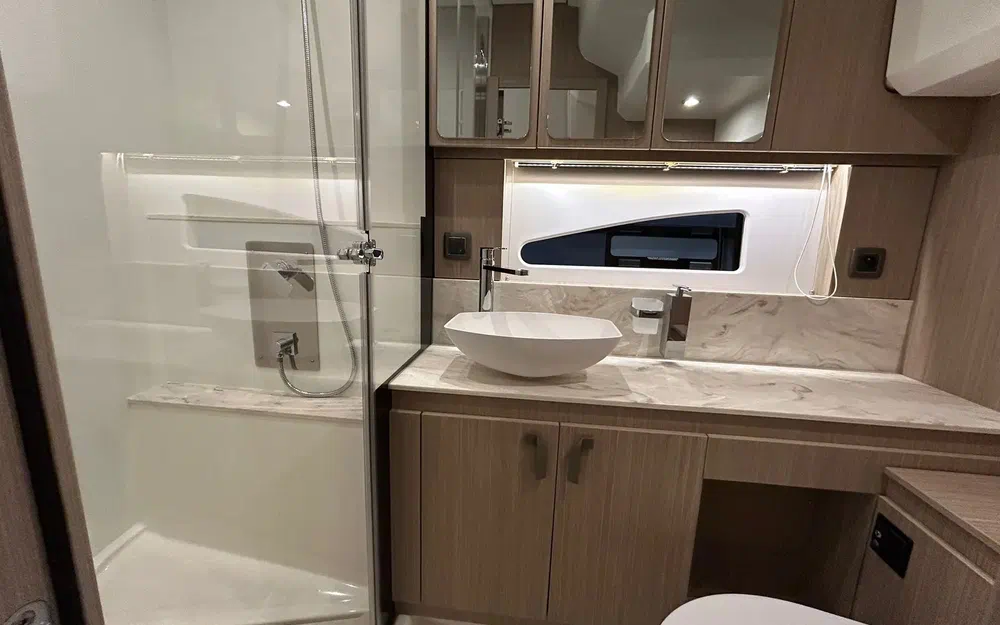 slider 15 Prestige Yachts F4.9