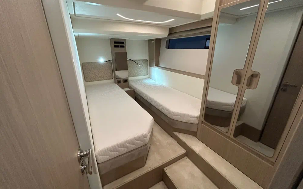 slider 21 Prestige Yachts F4.9