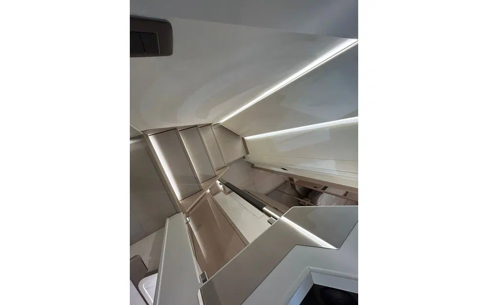 slider 32 Prestige Yachts F4.9